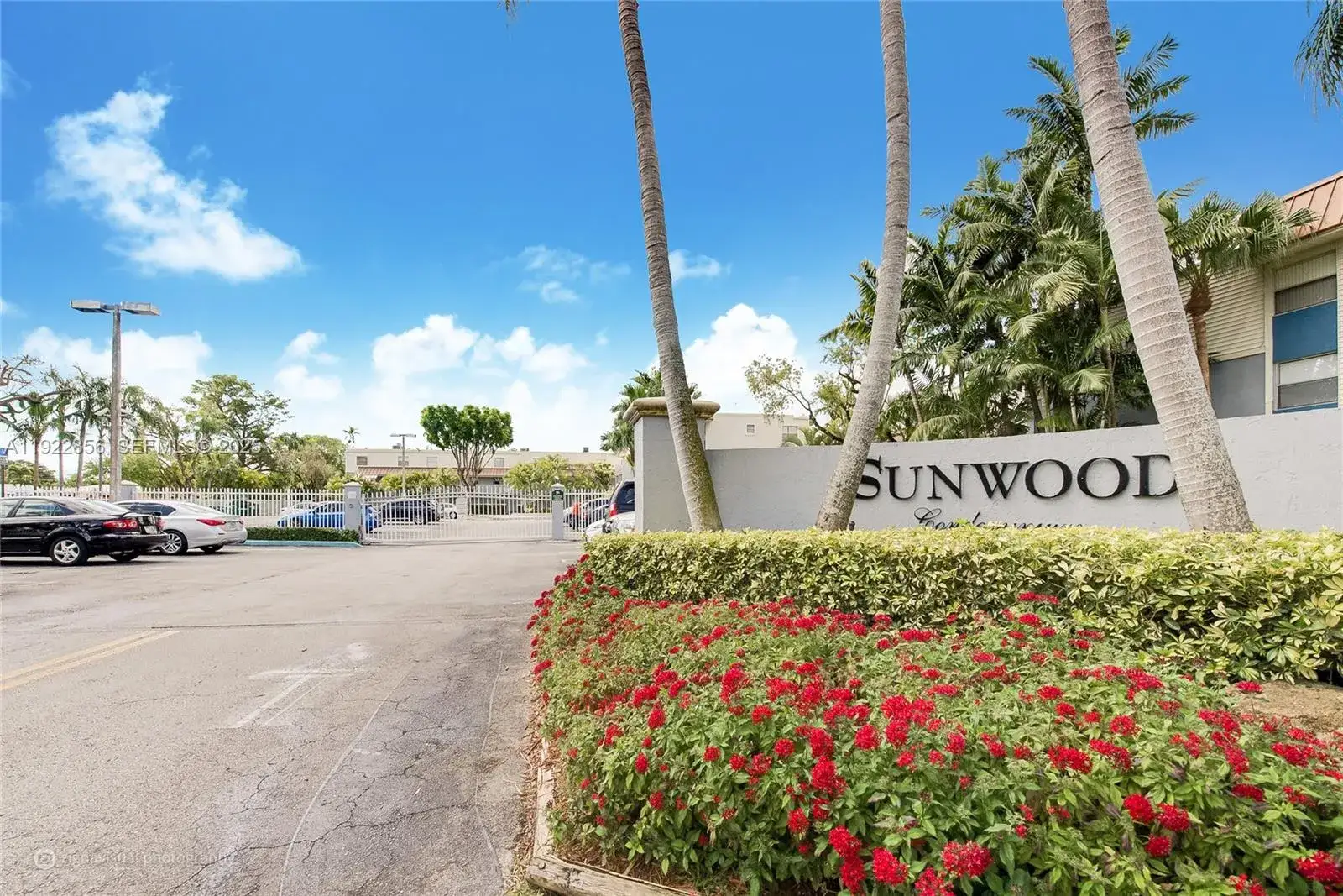 2 bedroom 2 bath Residential for sale at 4600 SW 67th Ave # 125, Miami FL 33155