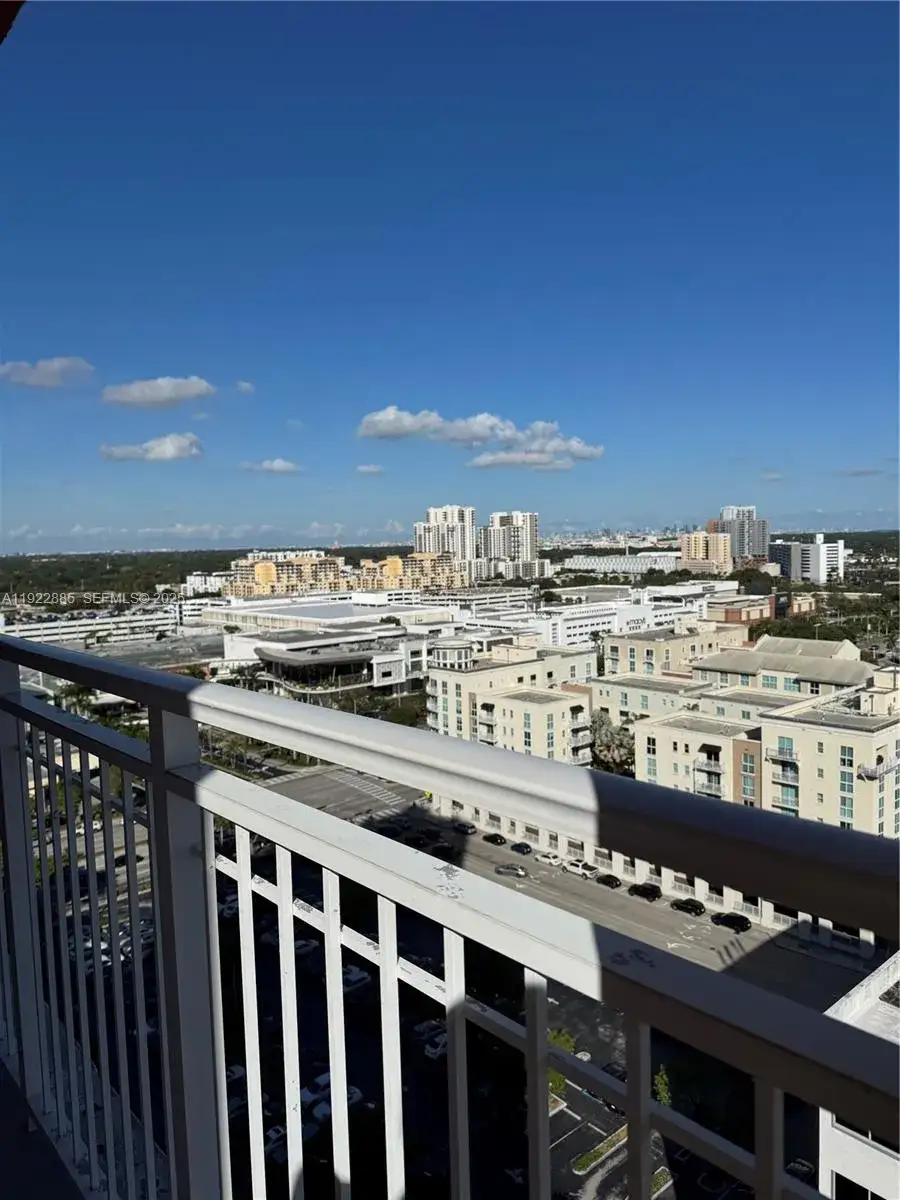 3 bedroom 2 bath Residential Lease for rent at 7350 SW 89th St # 1801S, Miami FL 33156