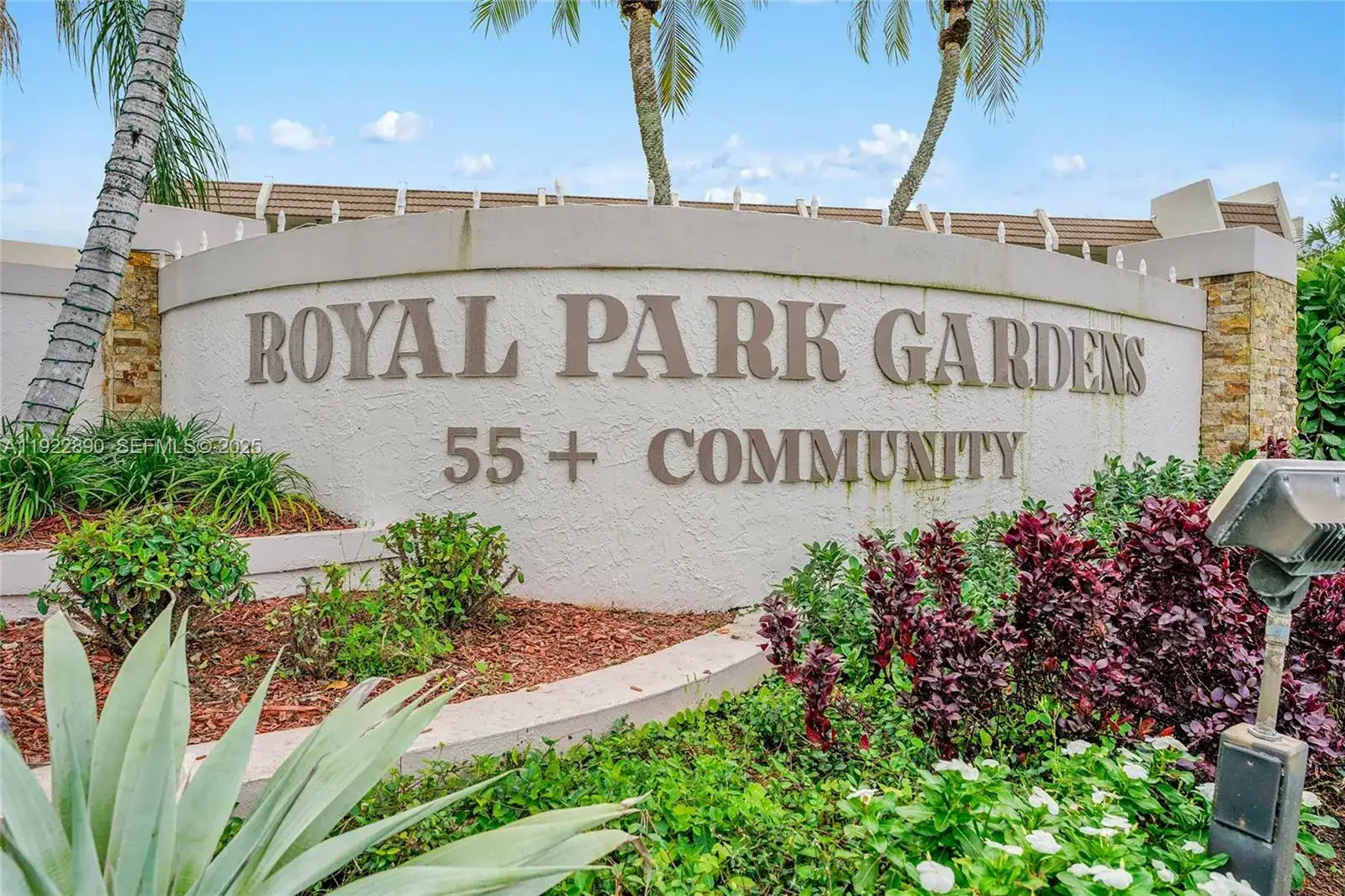 1 bedroom 1 bath Residential for sale at 6890 Royal Palm Blvd # 109H, Margate FL 33063