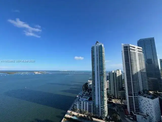 1 bedroom 1 bath Residential for sale at 1155 Brickell Bay Dr # 3205, Miami FL 33131
