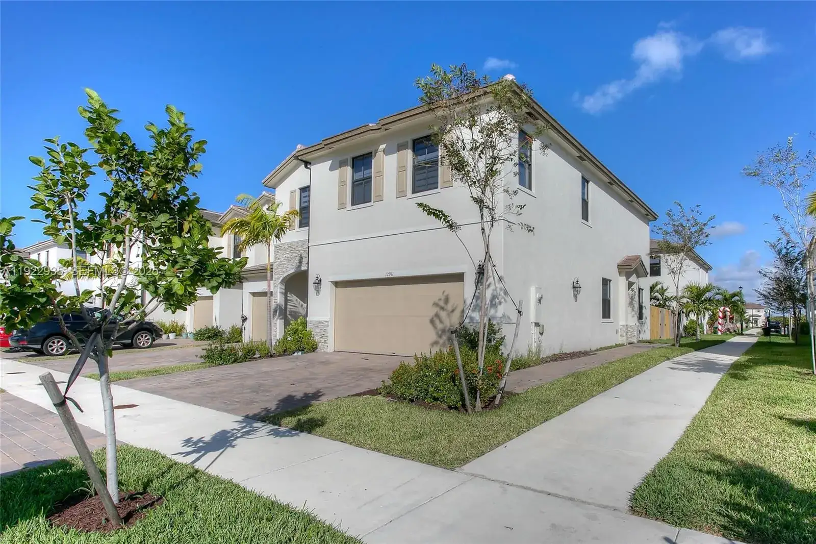 3 bedroom 2 bath Residential for sale at 12911 SW 231st Ter, Miami FL 33170