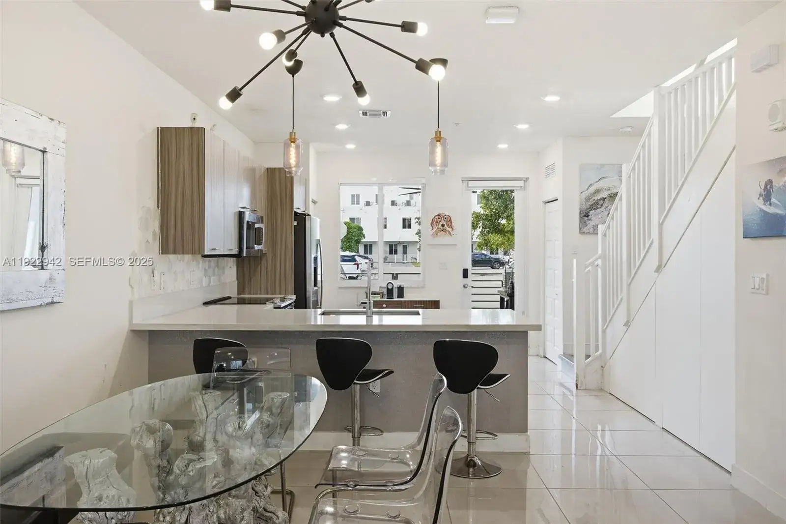 3 bedroom 2 bath Residential for sale at 6420 NW 102nd Path # 110, Doral FL 33178