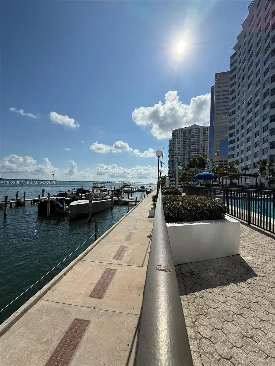 4 bedroom 3 bath Residential Lease for rent at 825 Brickell Bay Dr # 1151, Miami FL 33131
