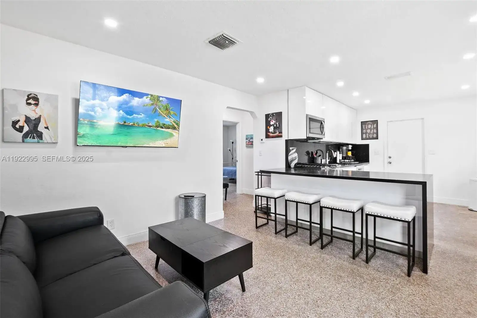 2 bedroom 1 bath Residential Lease for rent at 3711 SW 58th Ave # 0, Davie FL 33314