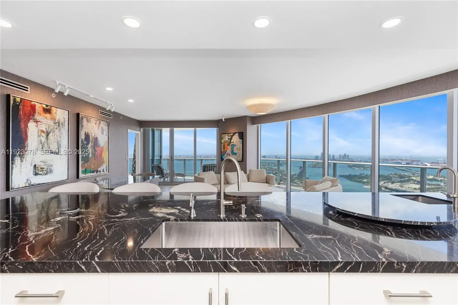3 bedroom 4 bath Residential for sale at 488 NE 18th St # 5012, Miami FL 33132