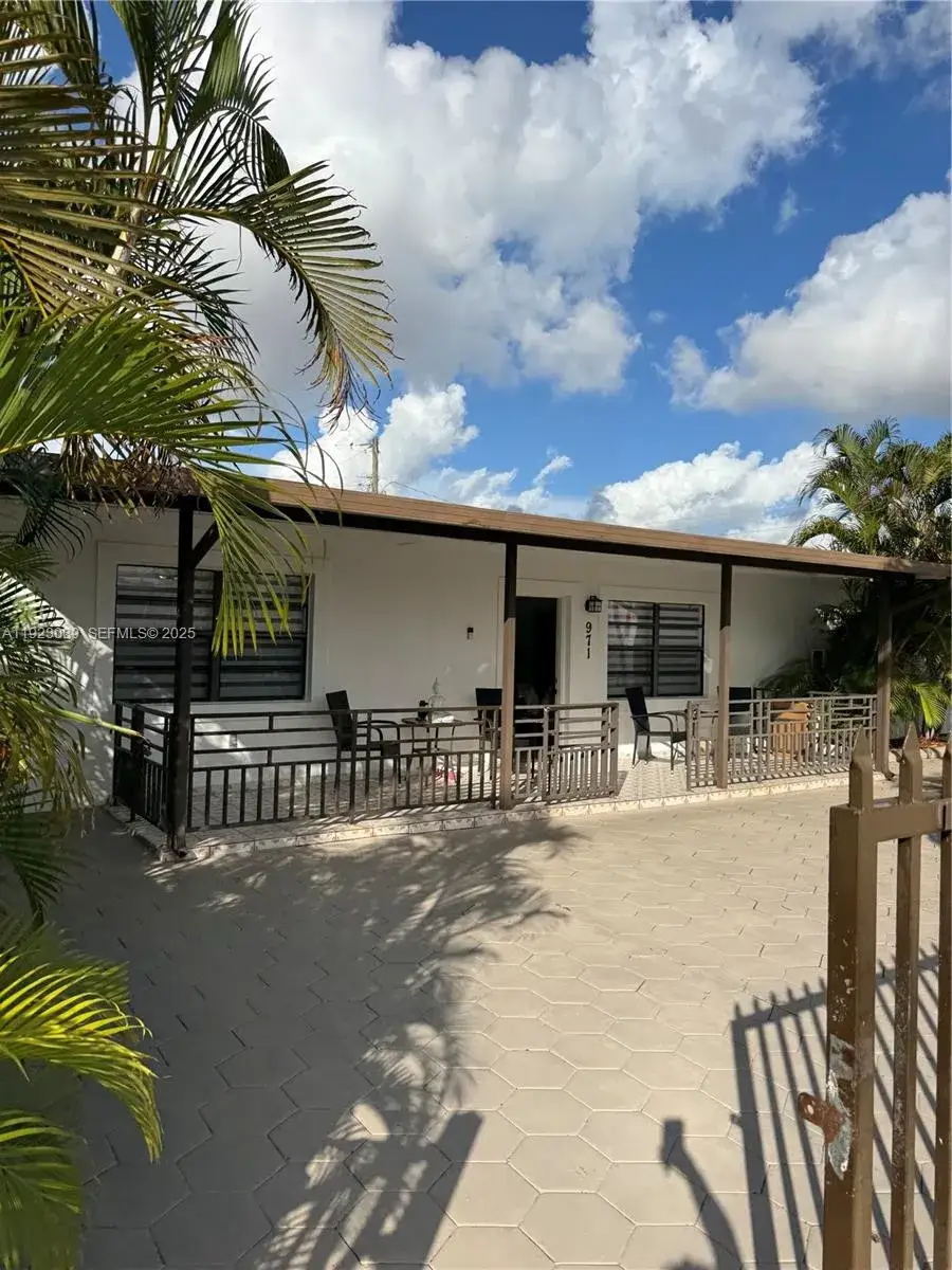 5 bedroom 6 bath Residential for sale at 971 E 13th St, Hialeah FL 33010