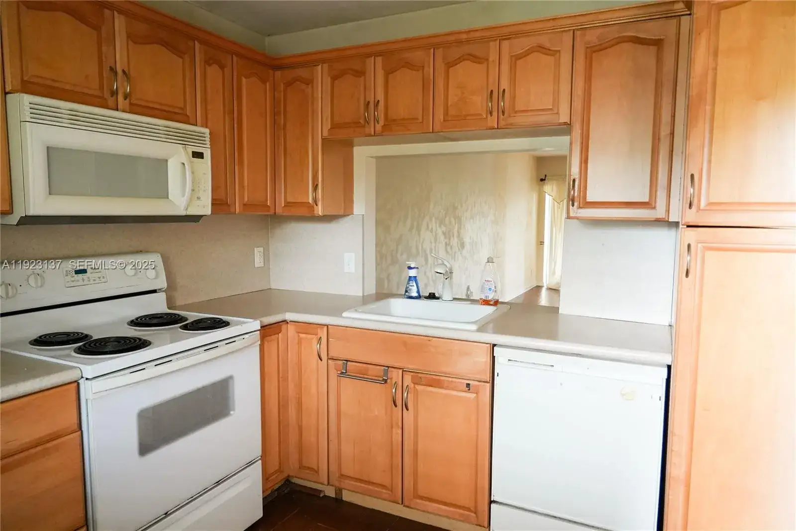 2 bedroom 2 bath Residential for sale at 3905 N Nob Hill Rd # 103, Sunrise FL 33351