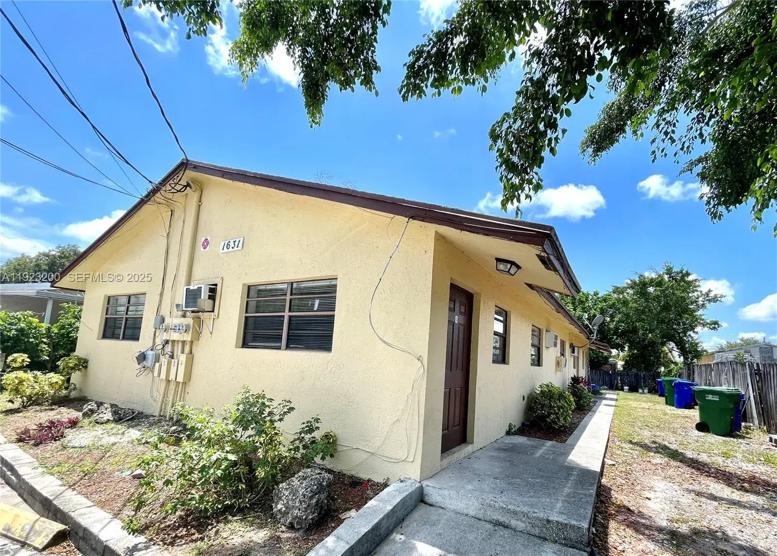2 bedroom 1 bath Residential Lease for rent at 1631 SW 44th Ave # B, Fort Lauderdale FL 33317