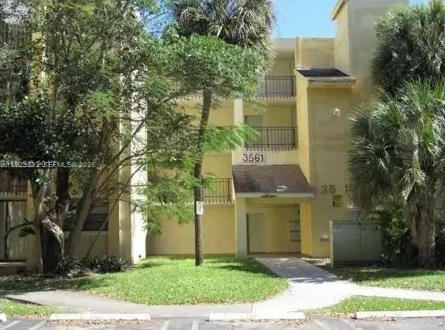 2 bedroom 2 bath Residential Lease for rent at 3561 SW 117th Ave # 308, Miami FL 33175