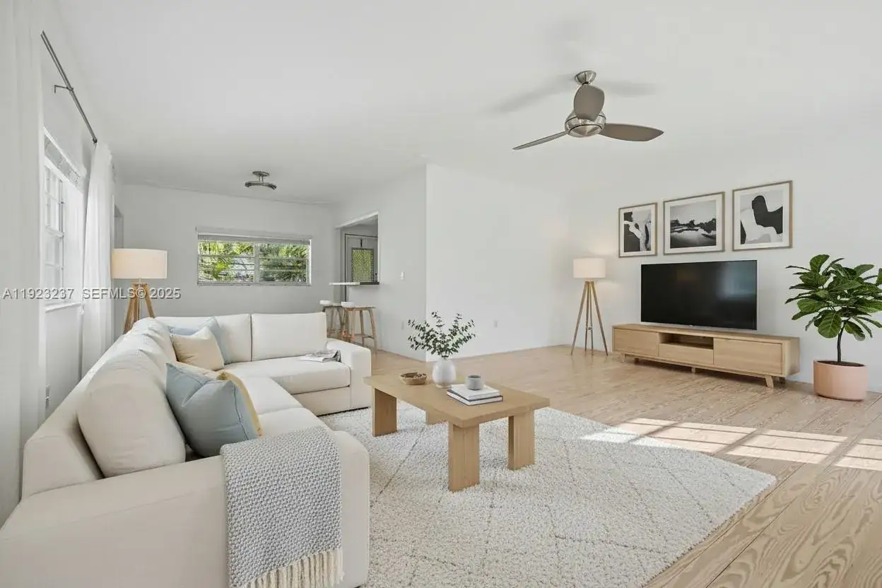 2 bedroom 2 bath Residential for sale at 73 Edgewater Dr # 3, Coral Gables FL 33133