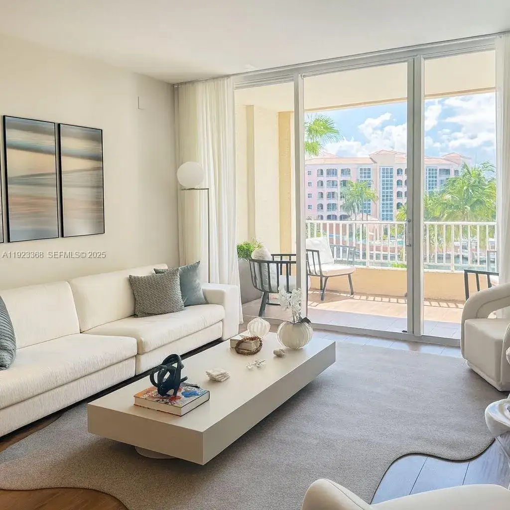 3 bedroom 2 bath Residential Lease for rent at 711 Crandon Blvd # 401, Key Biscayne FL 33149