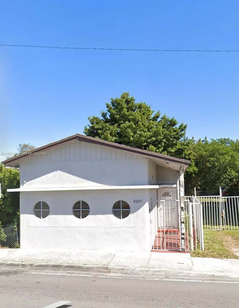 2 bedroom 1 bath Residential Lease for rent at 6027 NW 22nd Ave # 0, Miami FL 33142