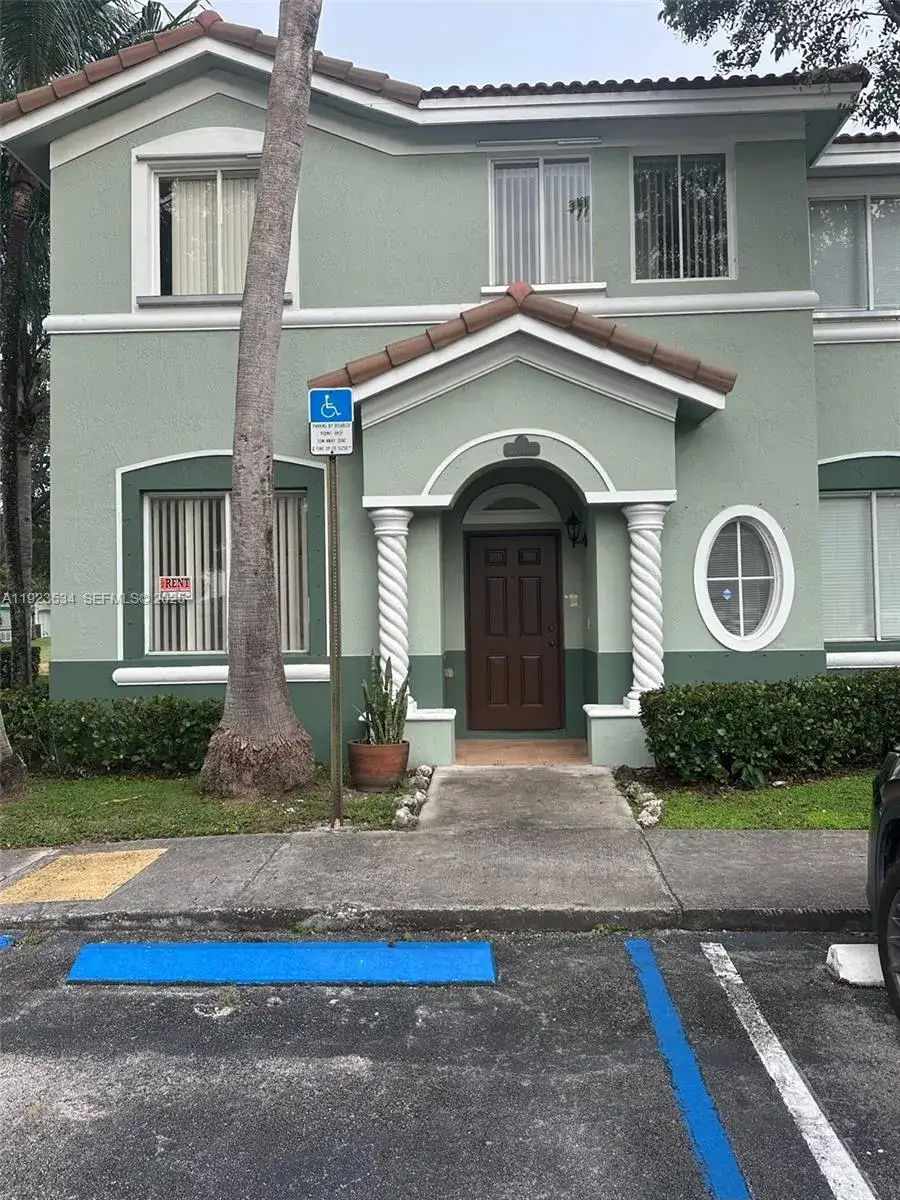 4 bedroom 3 bath Residential Lease for rent at 2505 SE 14th Ave # 379, Homestead FL 33035