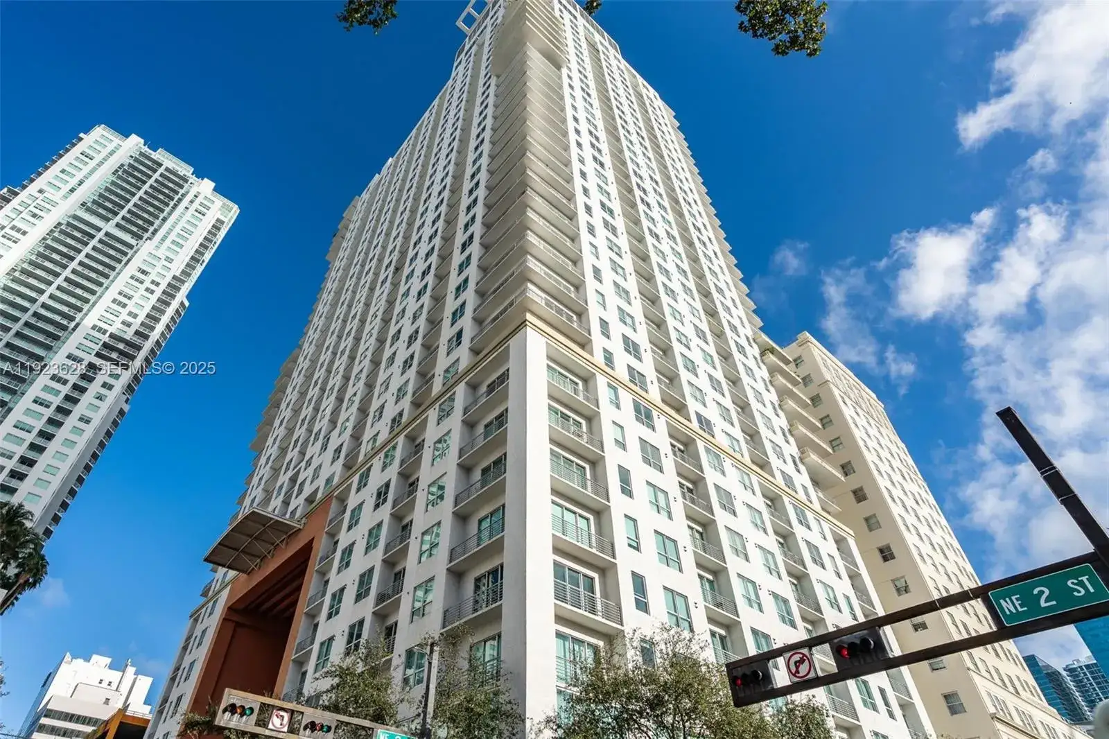 1 bedroom 1 bath Residential for sale at 133 NE 2nd Ave # 3610, Miami FL 33132