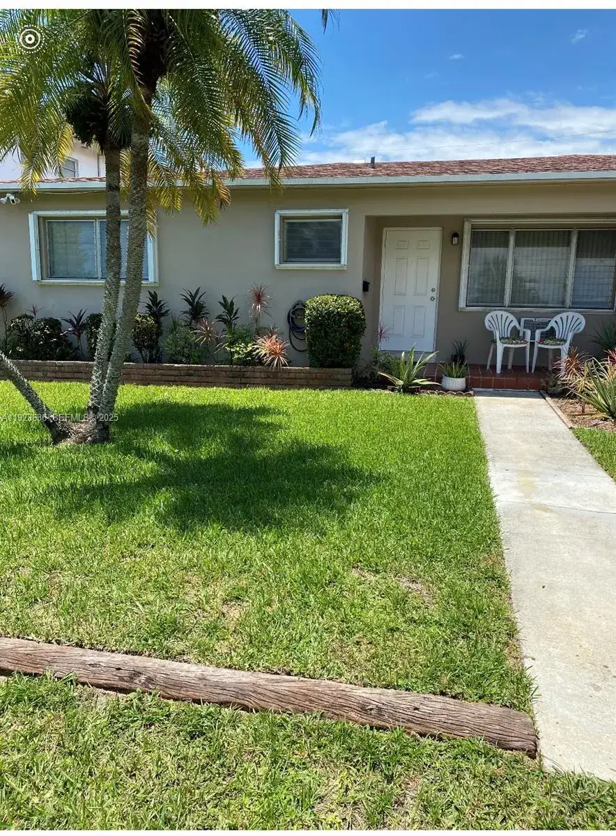 1 bedroom 1 bath Residential Lease for rent at 1620 Liberty St, Hollywood FL 33020