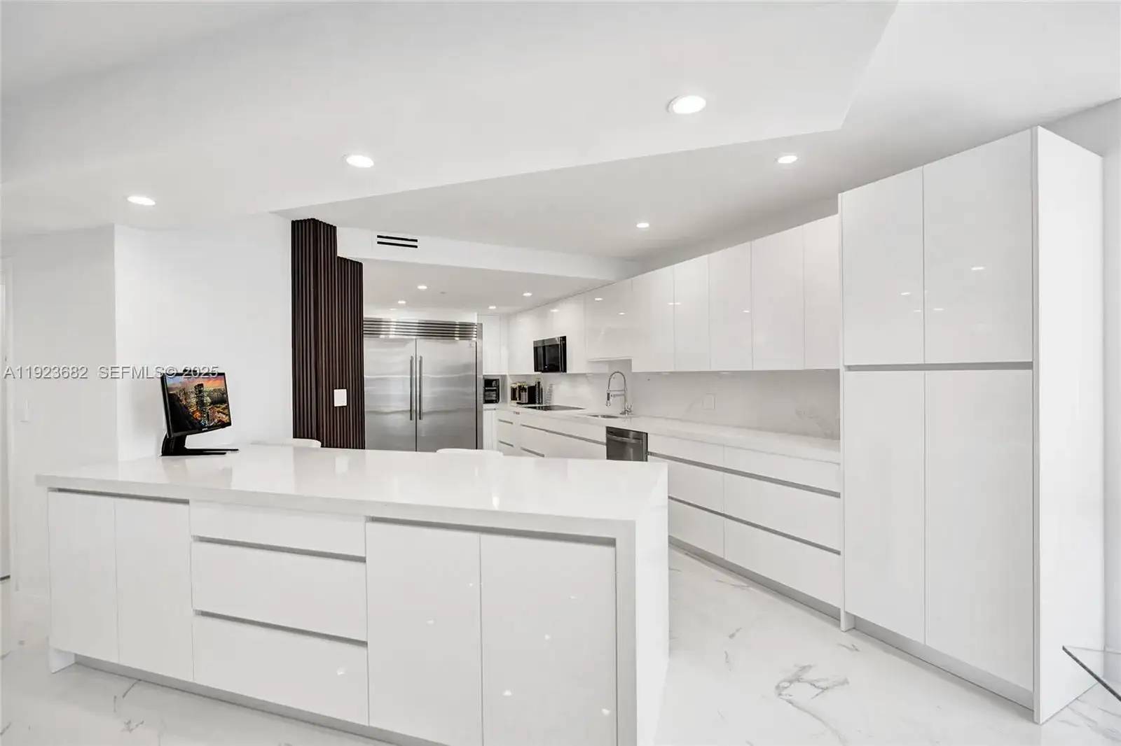 3 bedroom 4 bath Residential for sale at 4000 Island Blvd # 2301, Aventura FL 33160