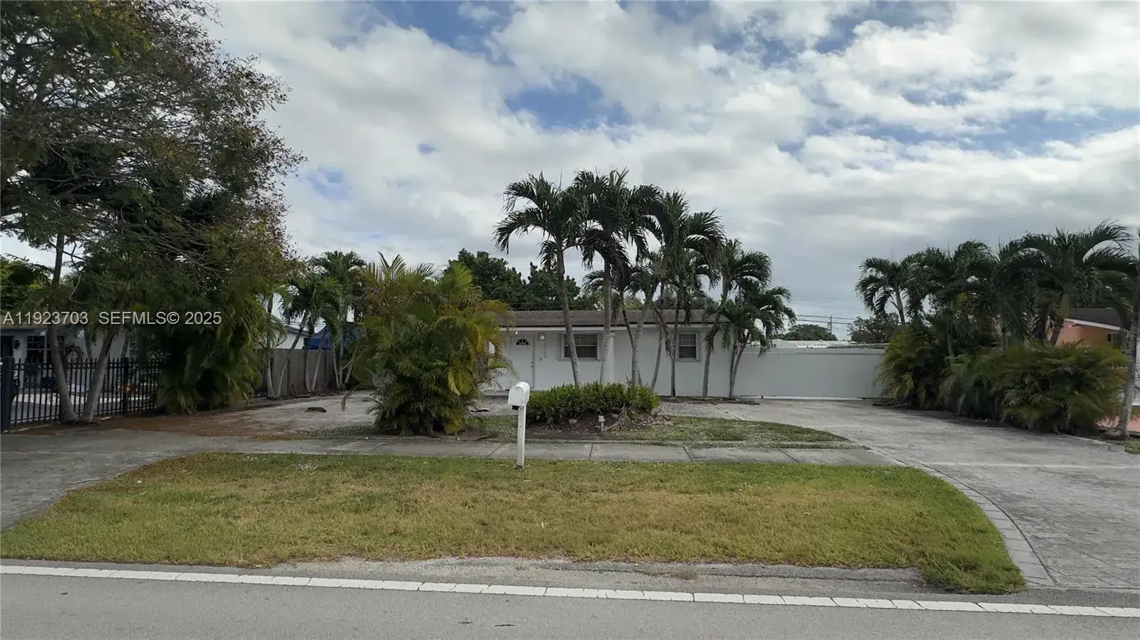 5 bedroom 3 bath Residential for sale at 5125 SW 102nd Ave, Miami FL 33165