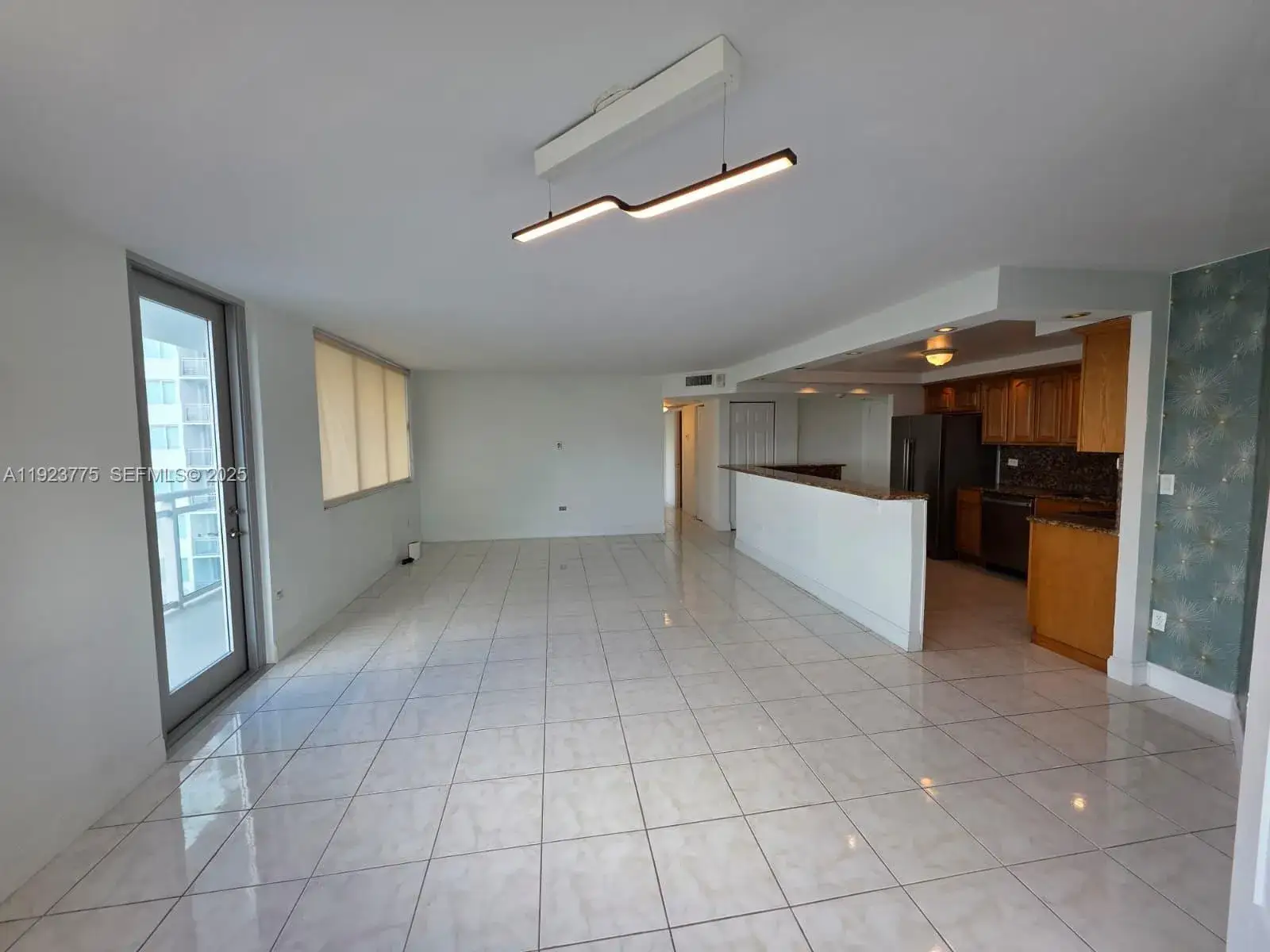 2 bedroom 2 bath Residential Lease for rent at 7135 Collins Ave # 725, Miami Beach FL 33141