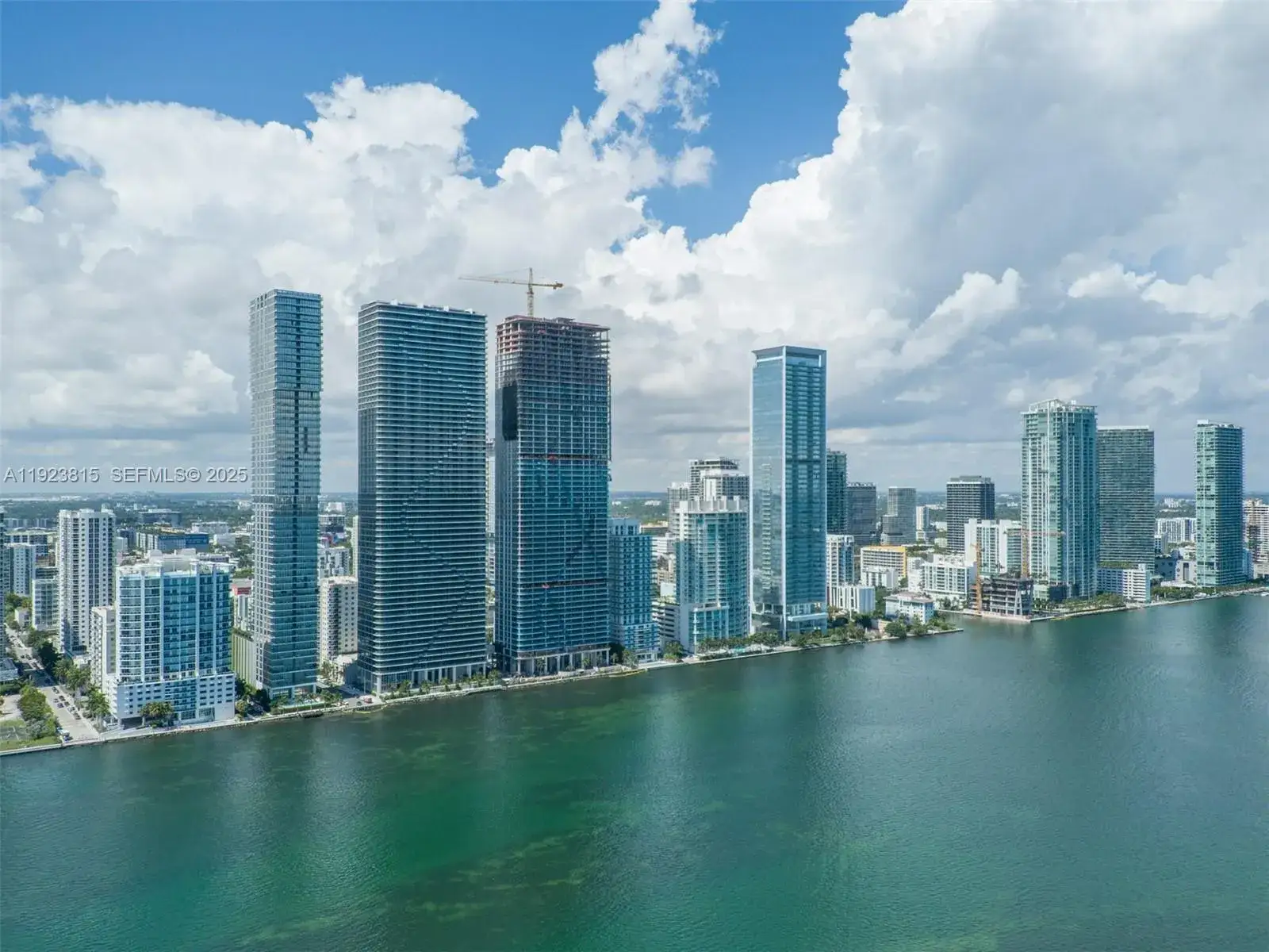 3 bedroom 3 bath Residential Lease for rent at 700 NE 24th St # 903, Miami FL 33137
