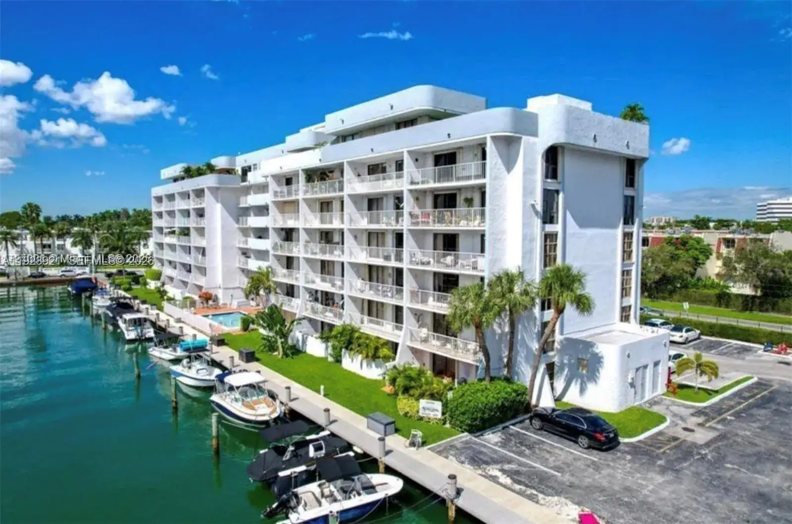 1 bedroom 1 bath Residential for sale at 1650 NE 115th St # 405, Miami FL 33181