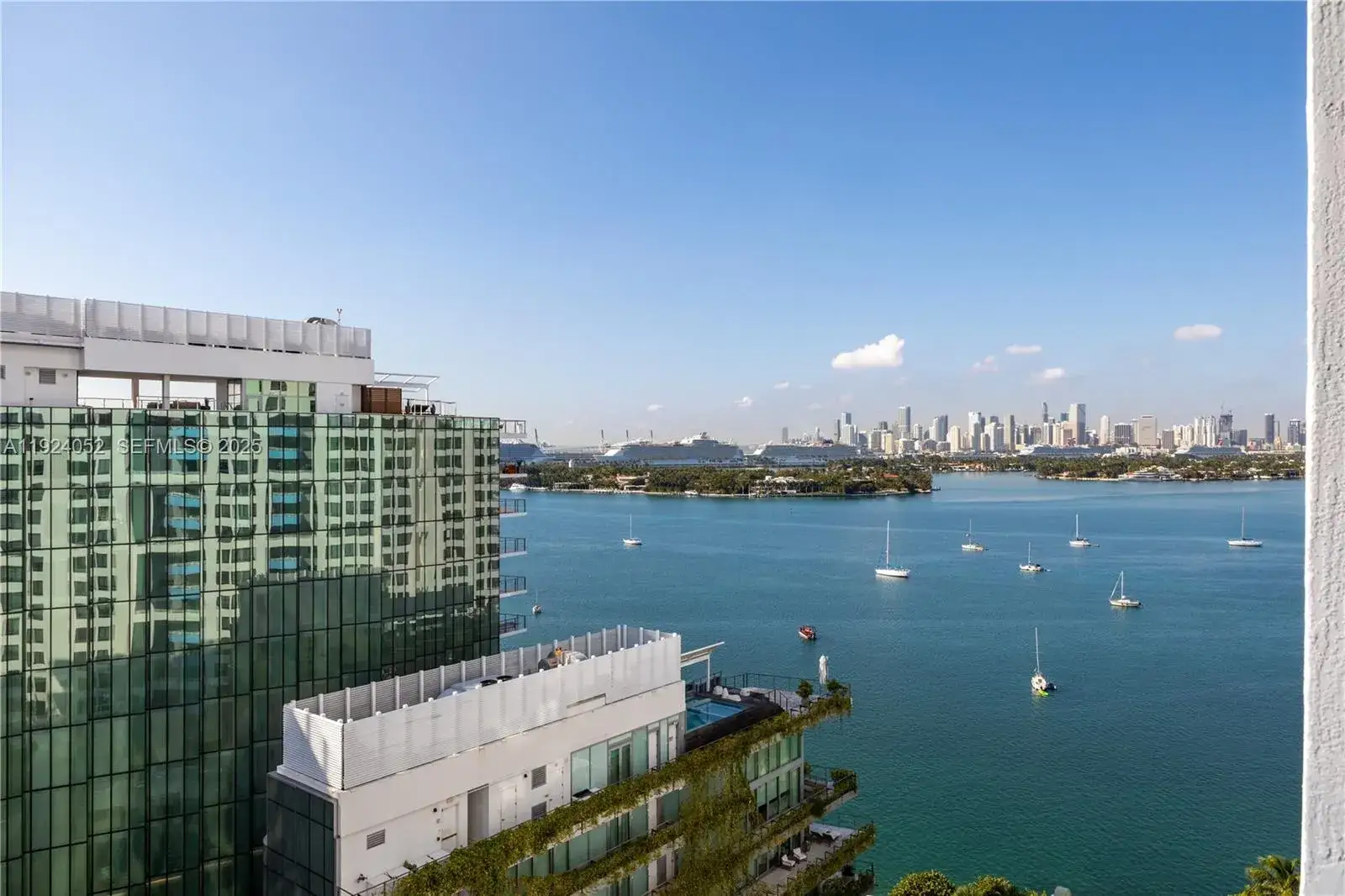 1 bedroom 1 bath Residential for sale at 1330 West Ave # 1712, Miami Beach FL 33139
