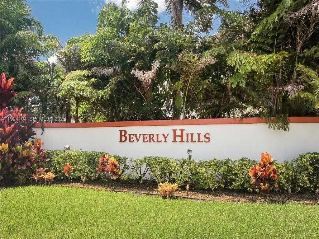 1 bedroom 1 bath Residential for sale at 5300 Washington St # N117, Hollywood FL 33021