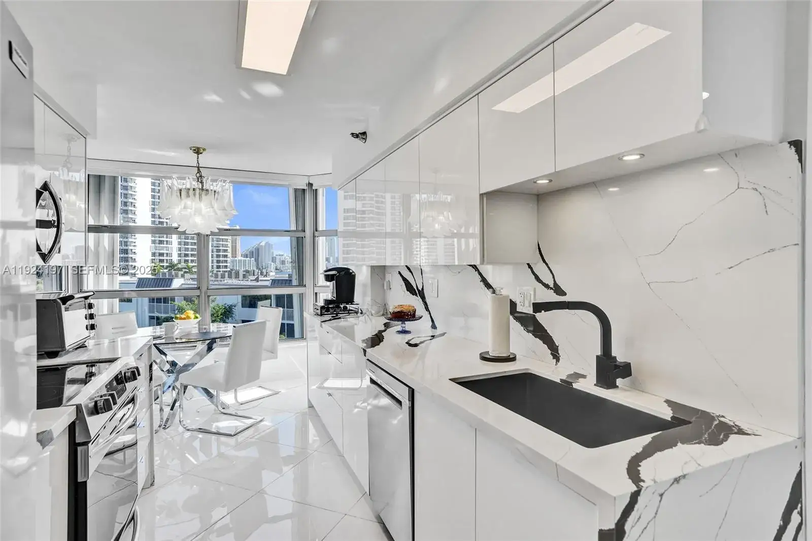 2 bedroom 2 bath Residential Lease for rent at 3400 NE 192nd St # 612, Aventura FL 33180