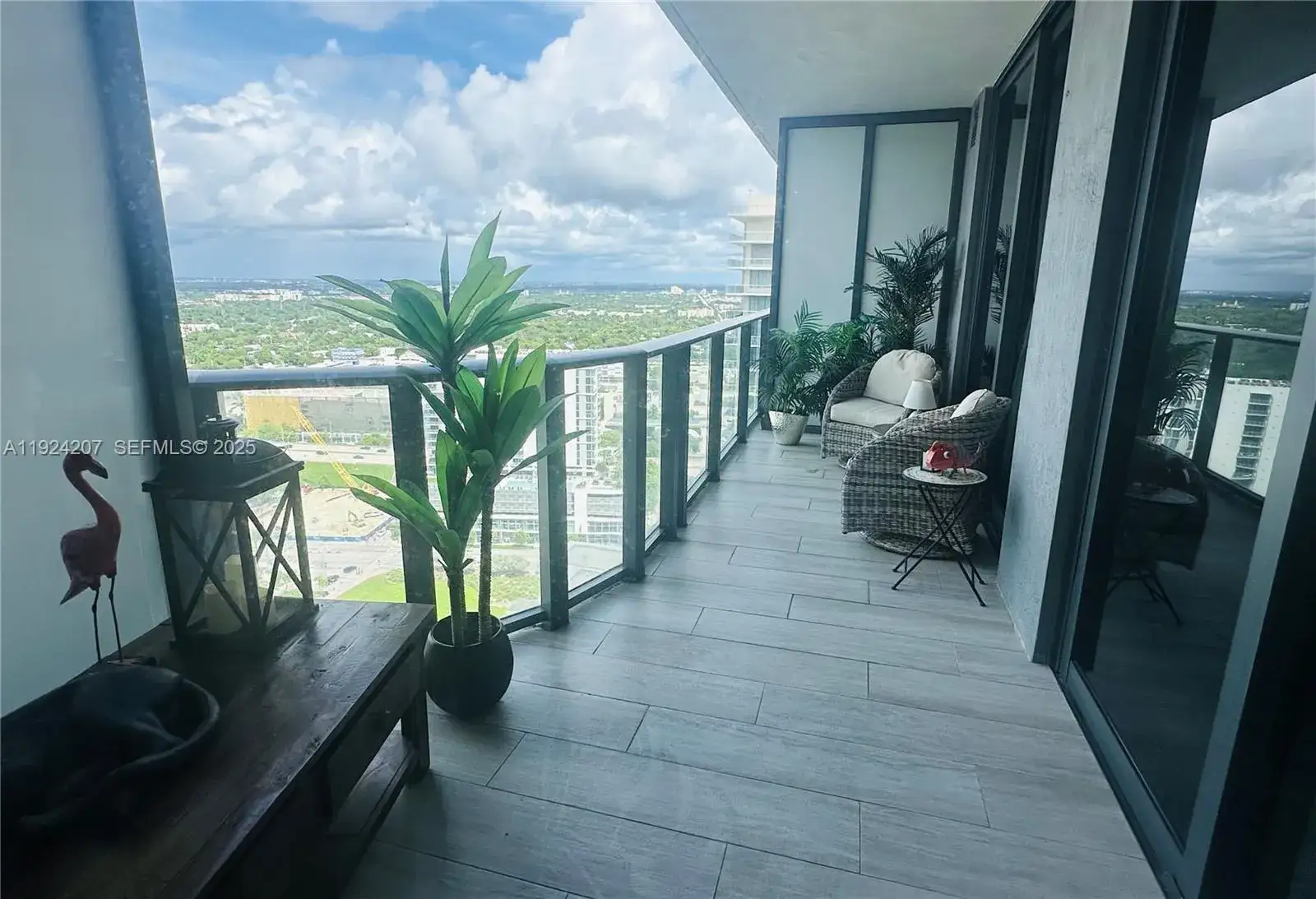 1 bedroom 1 bath Residential Lease for rent at 121 NE 34th St # 3014, Miami FL 33137