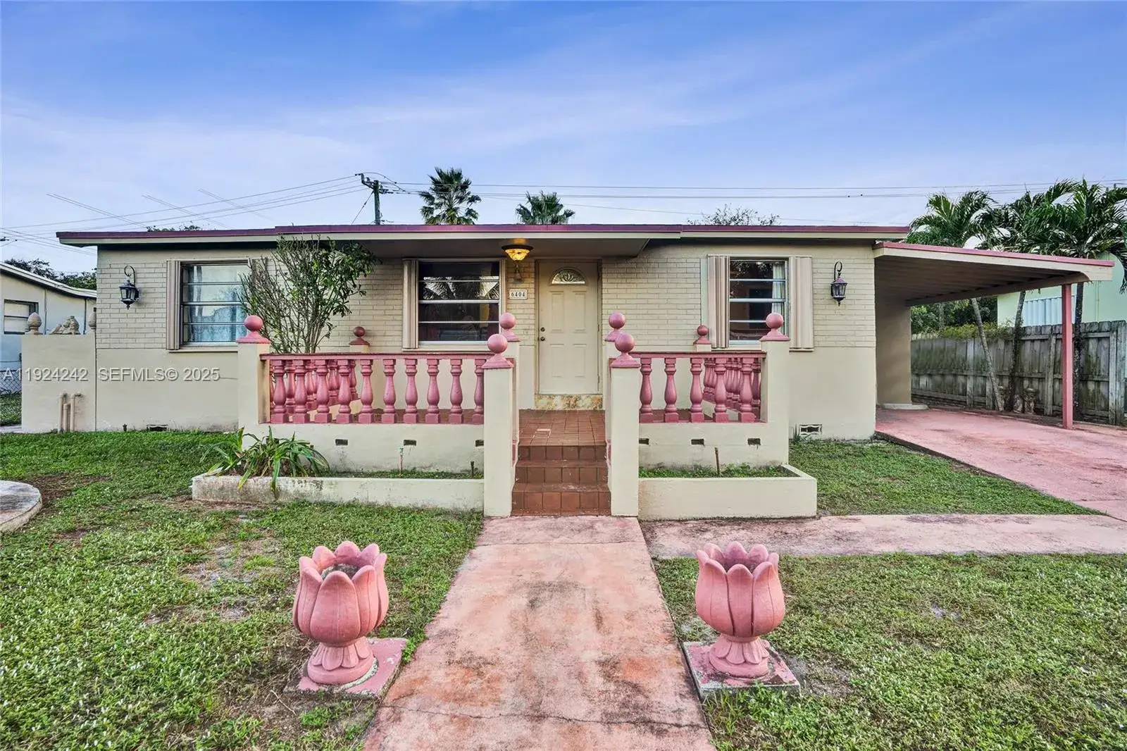 4 bedroom 2 bath Residential for sale at 6404 Evans St, Hollywood FL 33024