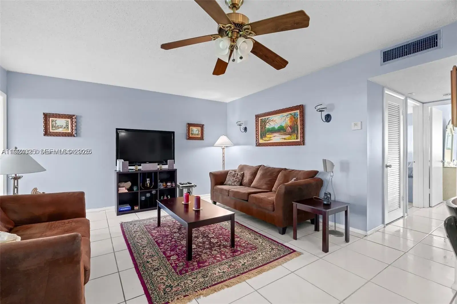 2 bedroom 1 bath Residential for sale at 5300 Washington St # J115, Hollywood FL 33021