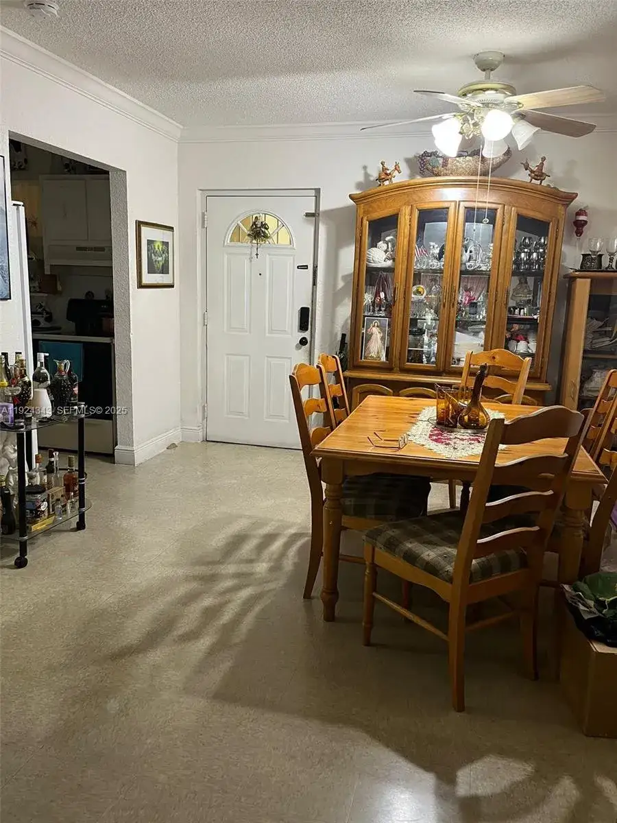 2 bedroom 2 bath Residential for sale at 525 W 69th St # 207, Hialeah FL 33014