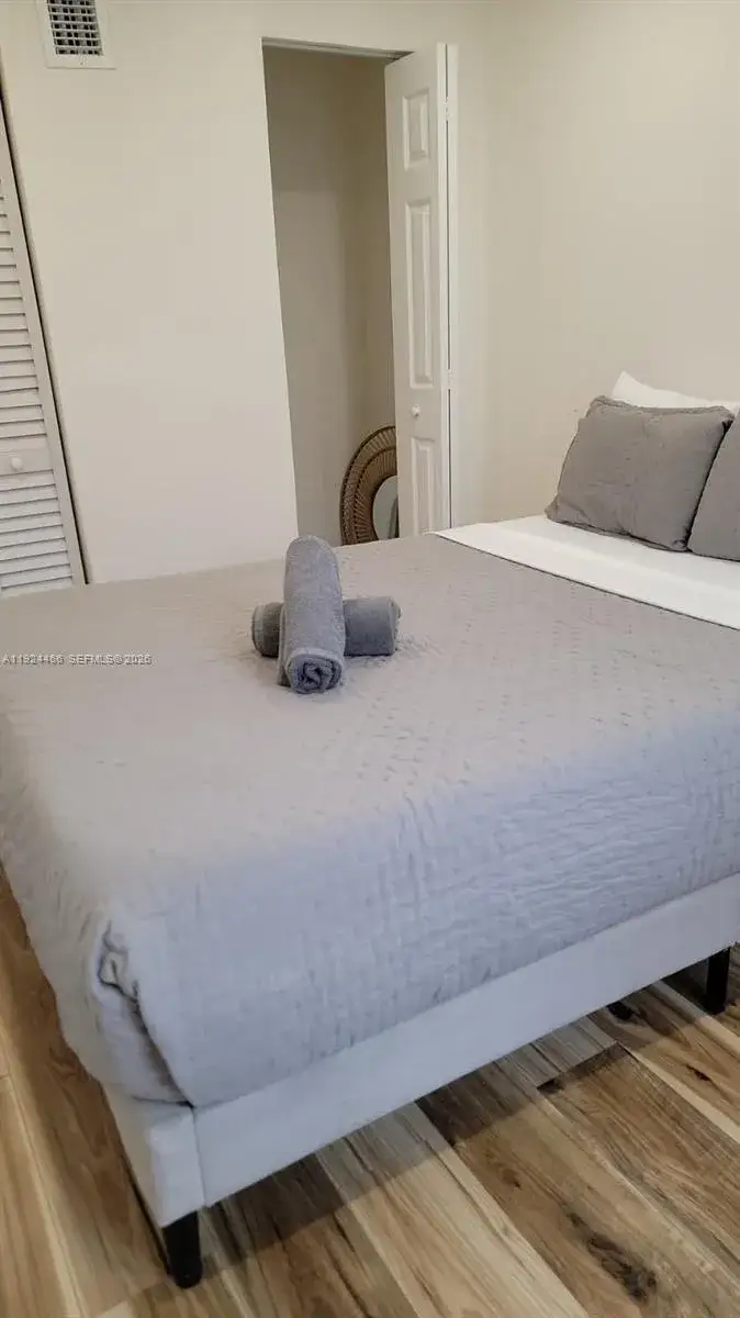 1 bedroom 1 bath Residential Lease for rent at 2820 SW 13th # 4, Miami FL 33145