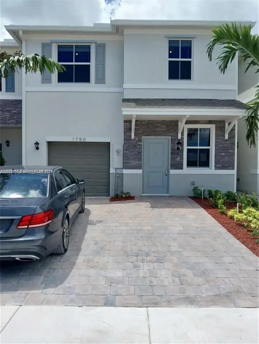 4 bedroom 2 bath Residential for sale at 1790 SE 7th Ter # 1790, Homestead FL 33034