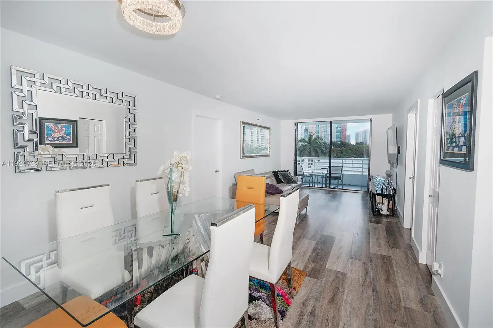2 bedroom 2 bath Residential for sale at 3300 NE 192nd St # 515, Aventura FL 33180
