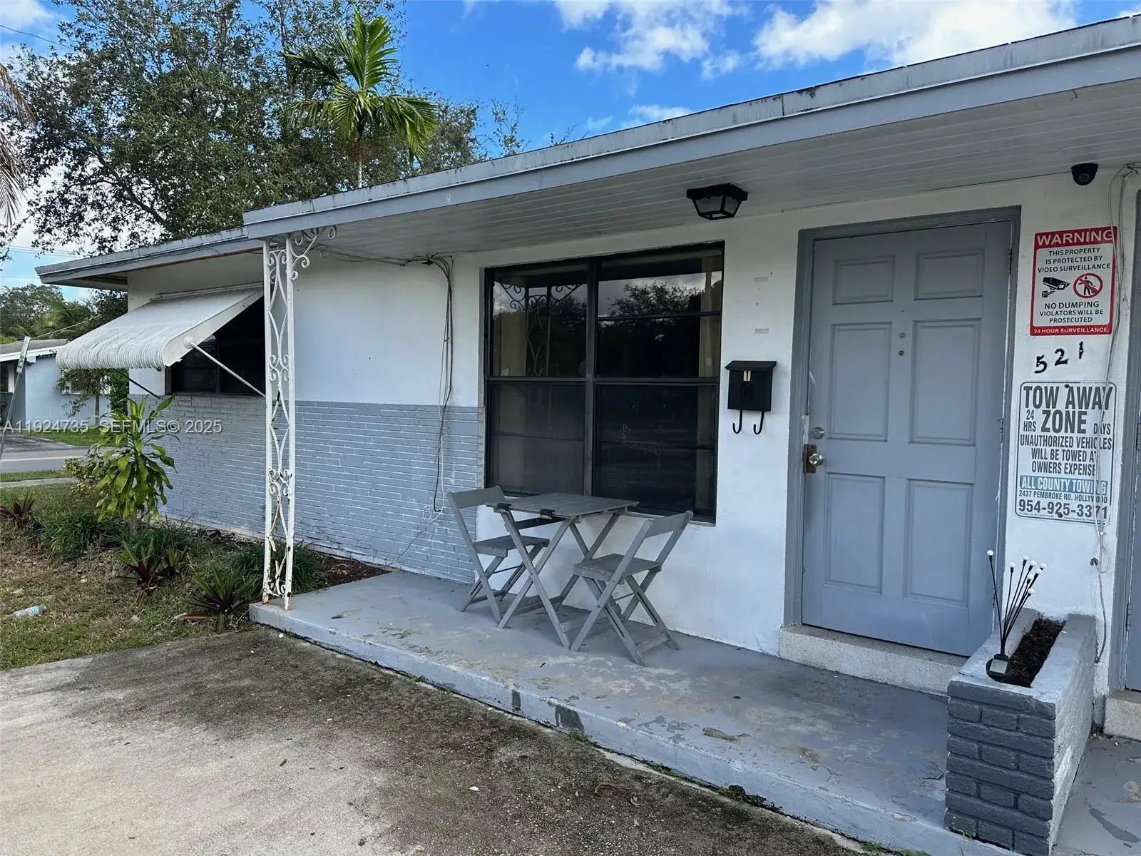 2 bedroom 1 bath Residential Lease for rent at 521 SW 9th St # 1, Hallandale Beach FL 33009