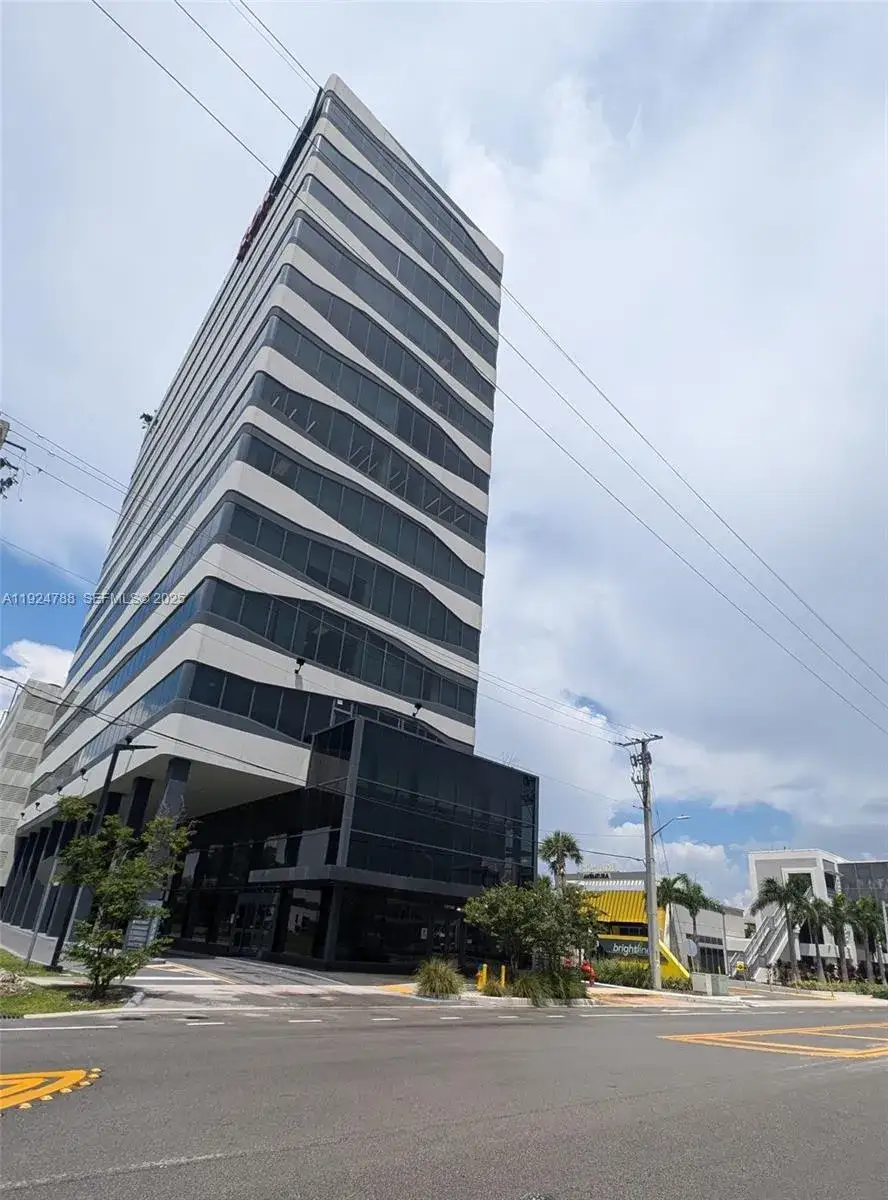 Commercial Sale for sale at 19790 W Dixie Hwy # 1002, Aventura FL 33180