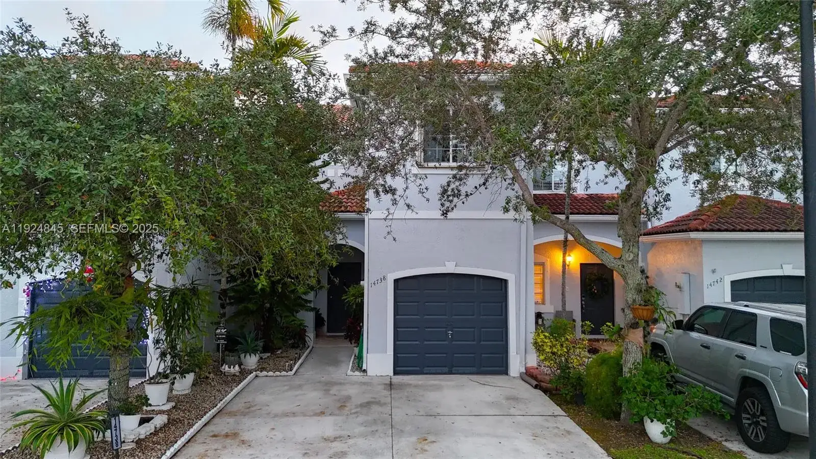 3 bedroom 2 bath Residential for sale at 14738 SW 9th Ln, Miami FL 33194
