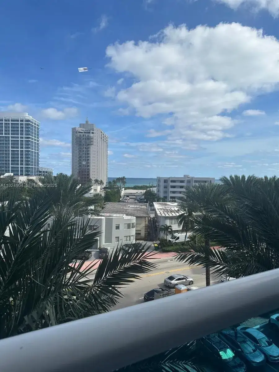 1 bedroom 1 bath Residential for sale at 6770 Indian Creek Dr # C, Miami Beach FL 33141
