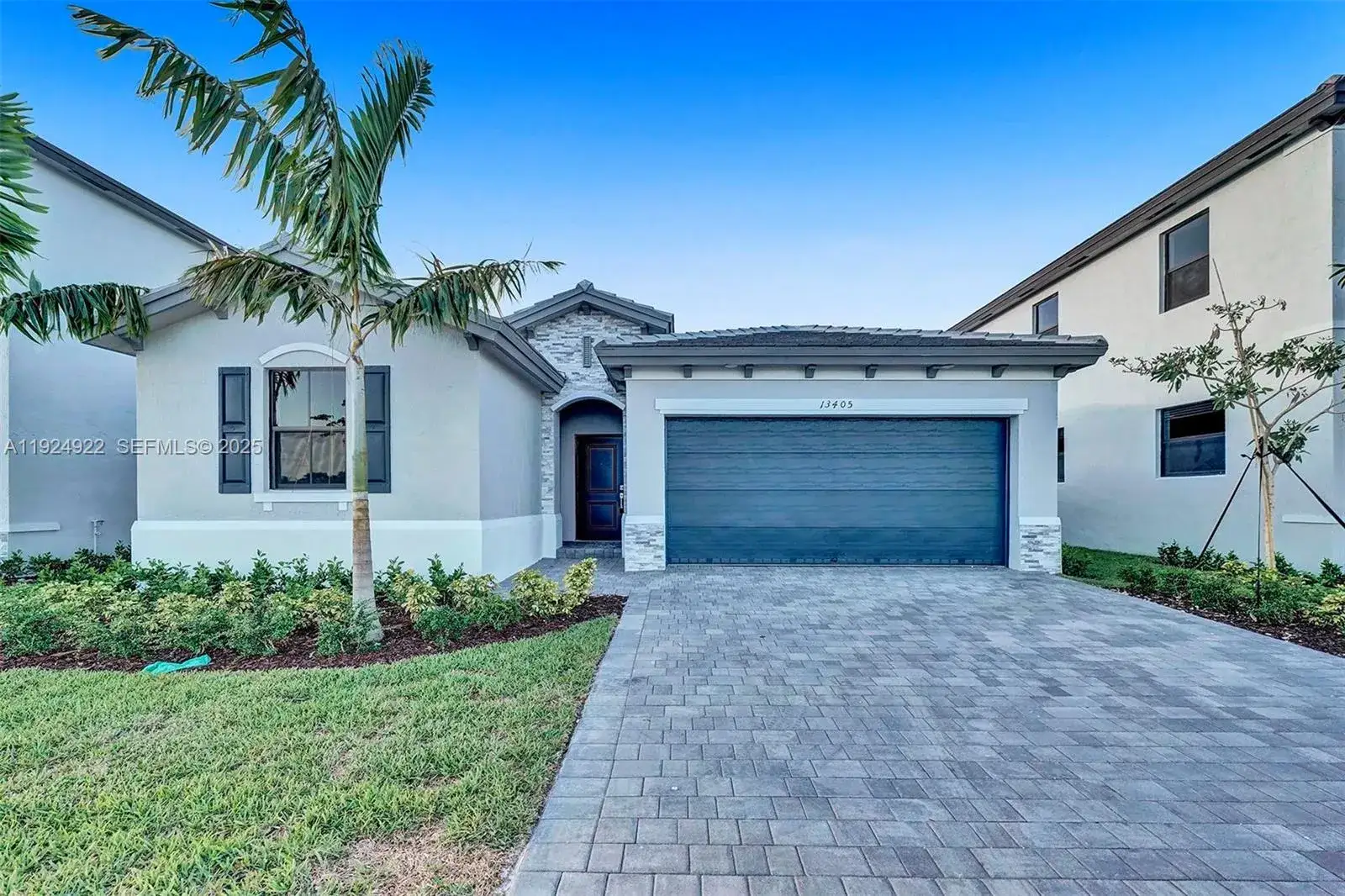 4 bedroom 2 bath Residential Lease for rent at 13405 SW 285th St # 13405, Homestead FL 33033