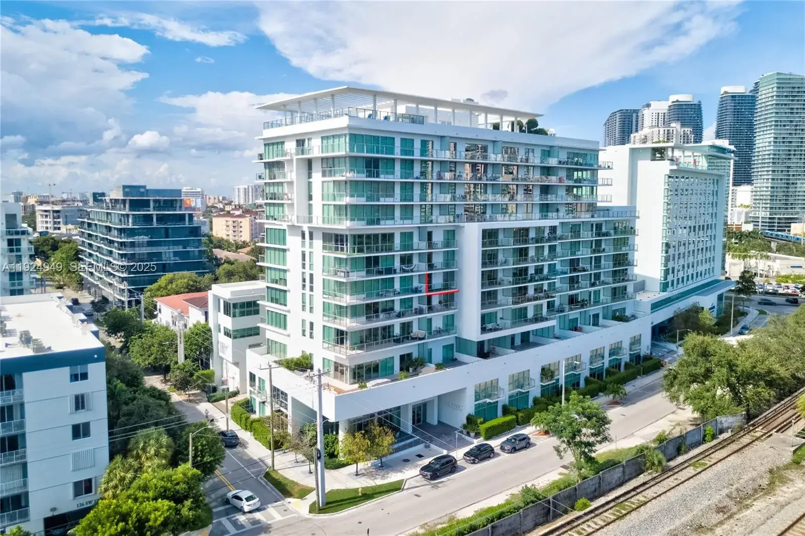 1 bedroom 1 bath Residential for sale at 1600 SW 1st Ave # 603, Miami FL 33129