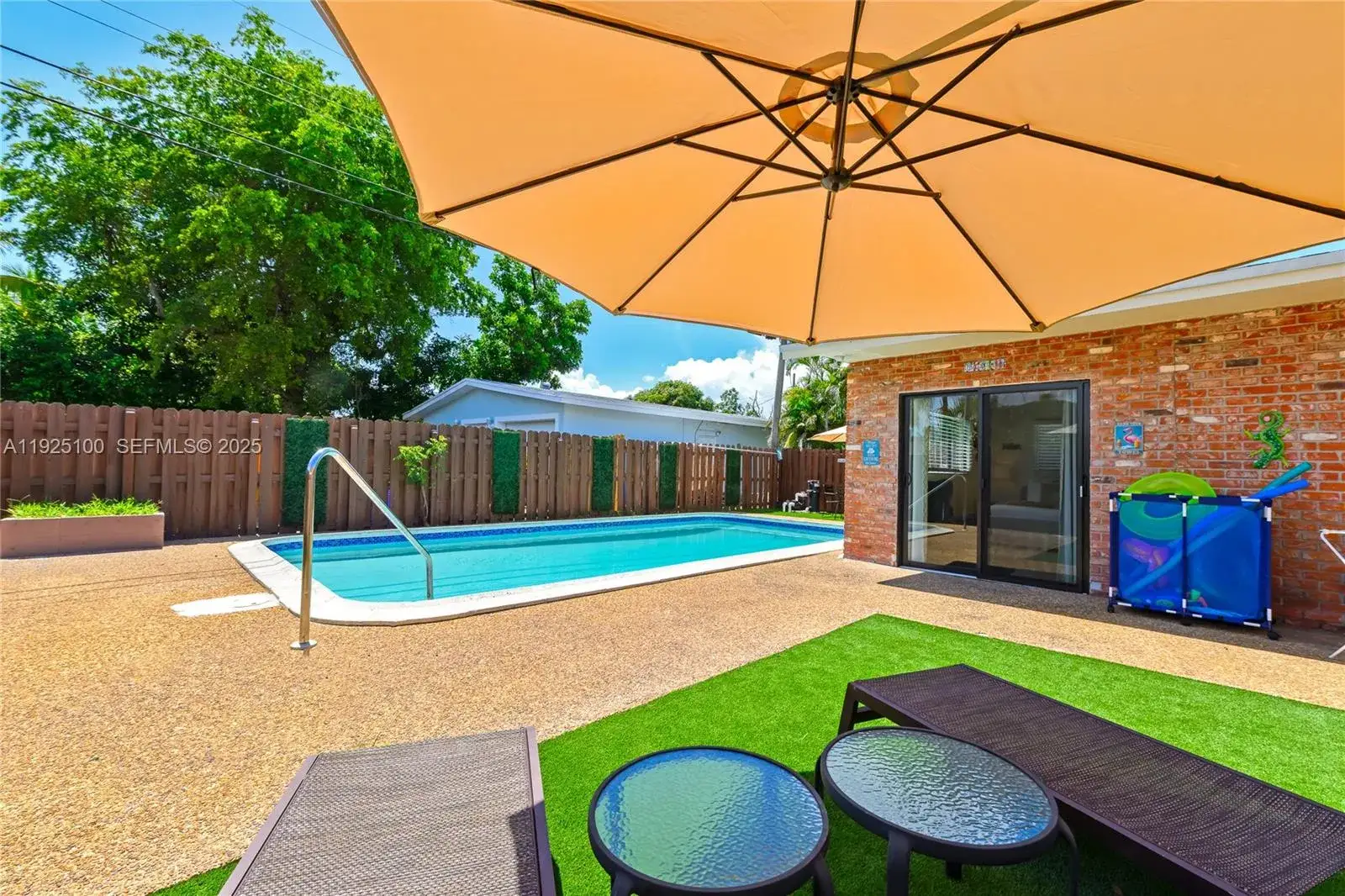 3 bedroom 2 bath Residential for sale at 1204 NE 7th St, Pompano Beach FL 33060