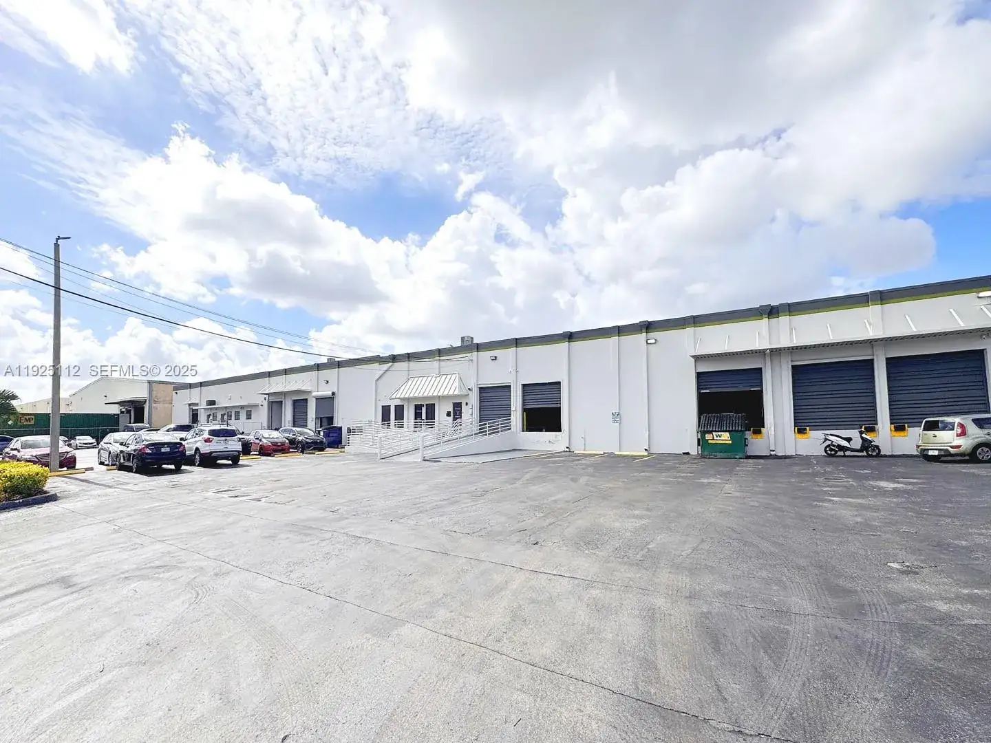 Commercial Sale for sale at 1950 NW 70th Ave # 1970, Miami FL 33126
