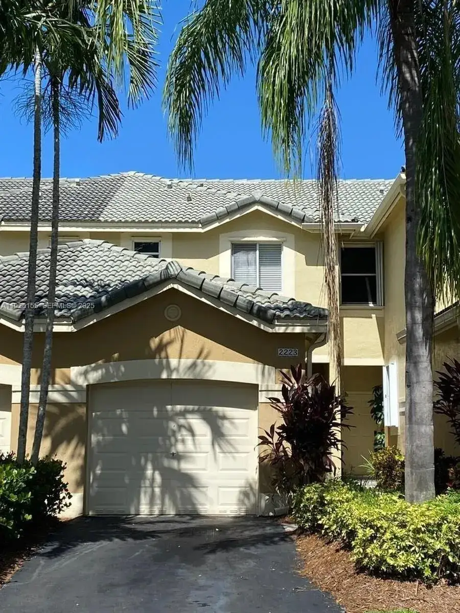 2 bedroom 2 bath Residential Lease for rent at 2223 Pasadena Way, Weston FL 33327