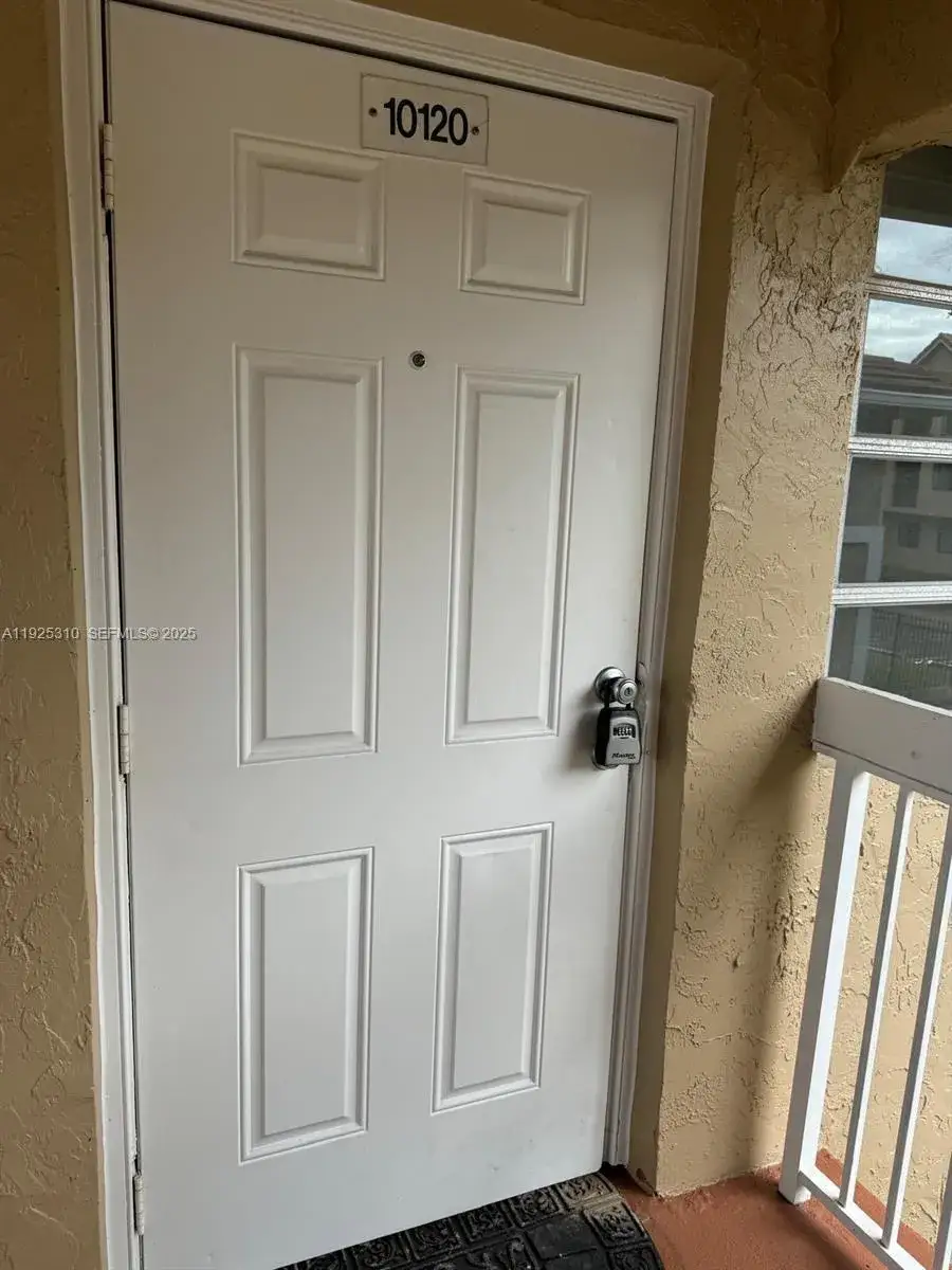 2 bedroom 2 bath Residential Lease for rent at 10120 Twin Lakes # G, Coral Springs FL 33071
