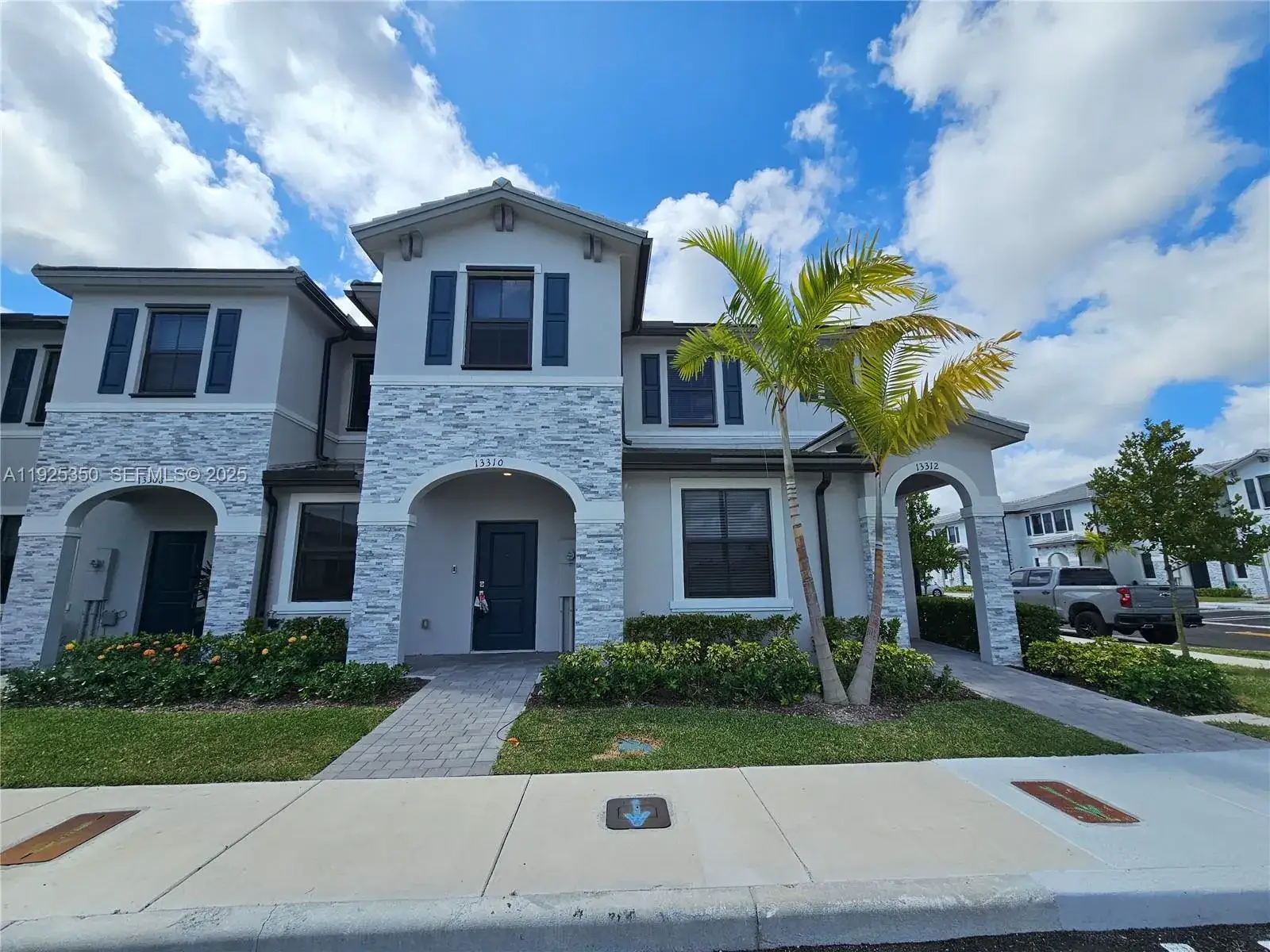 3 bedroom 2 bath Residential for sale at 13310 SW 286th St, Homestead FL 33033