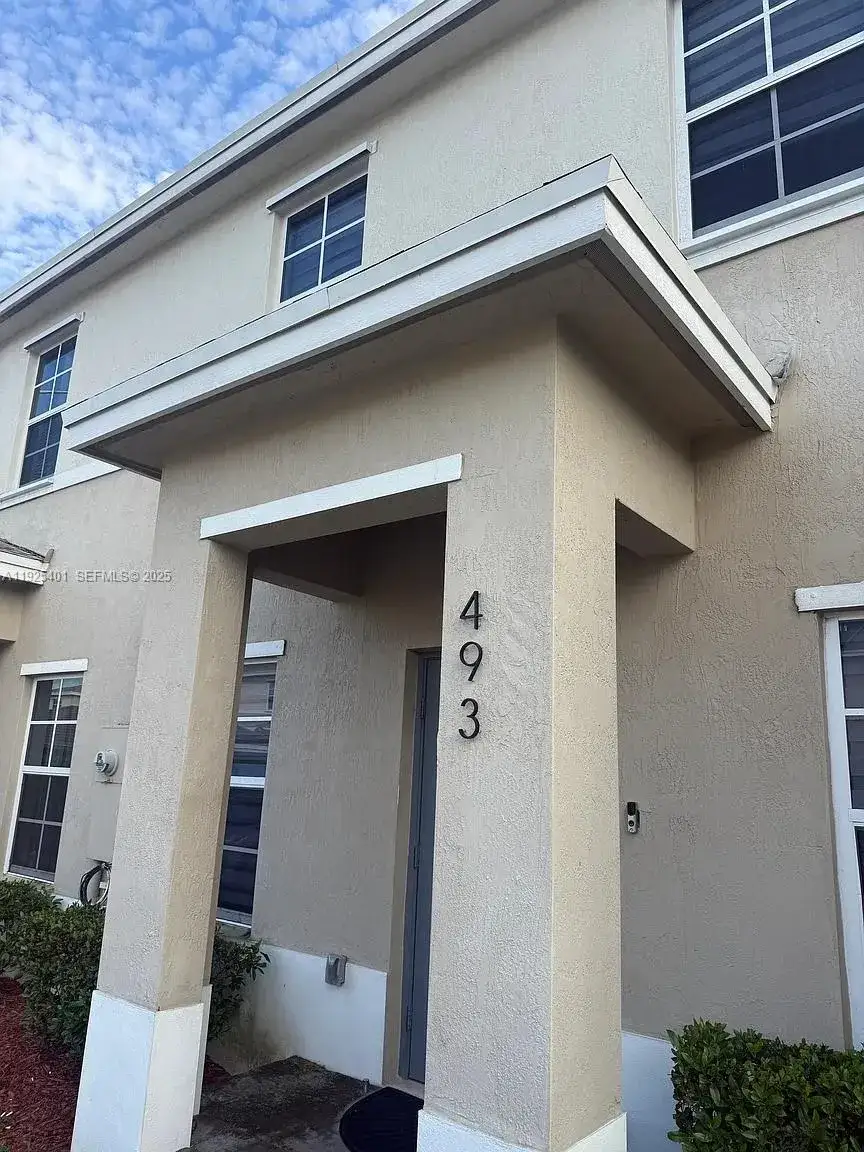 3 bedroom 2 bath Residential Lease for rent at 493 NE 4th St, Florida City FL 33034