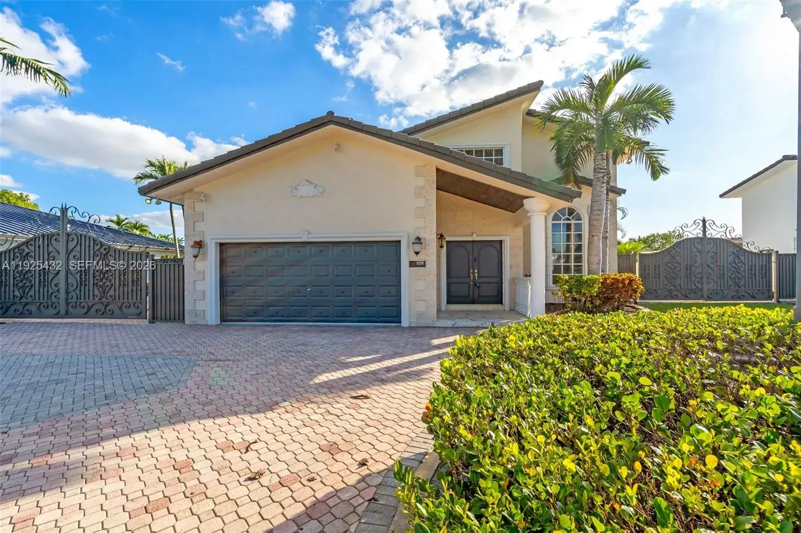 4 bedroom 4 bath Residential for sale at 10298 NW 130th St, Hialeah Gardens FL 33018