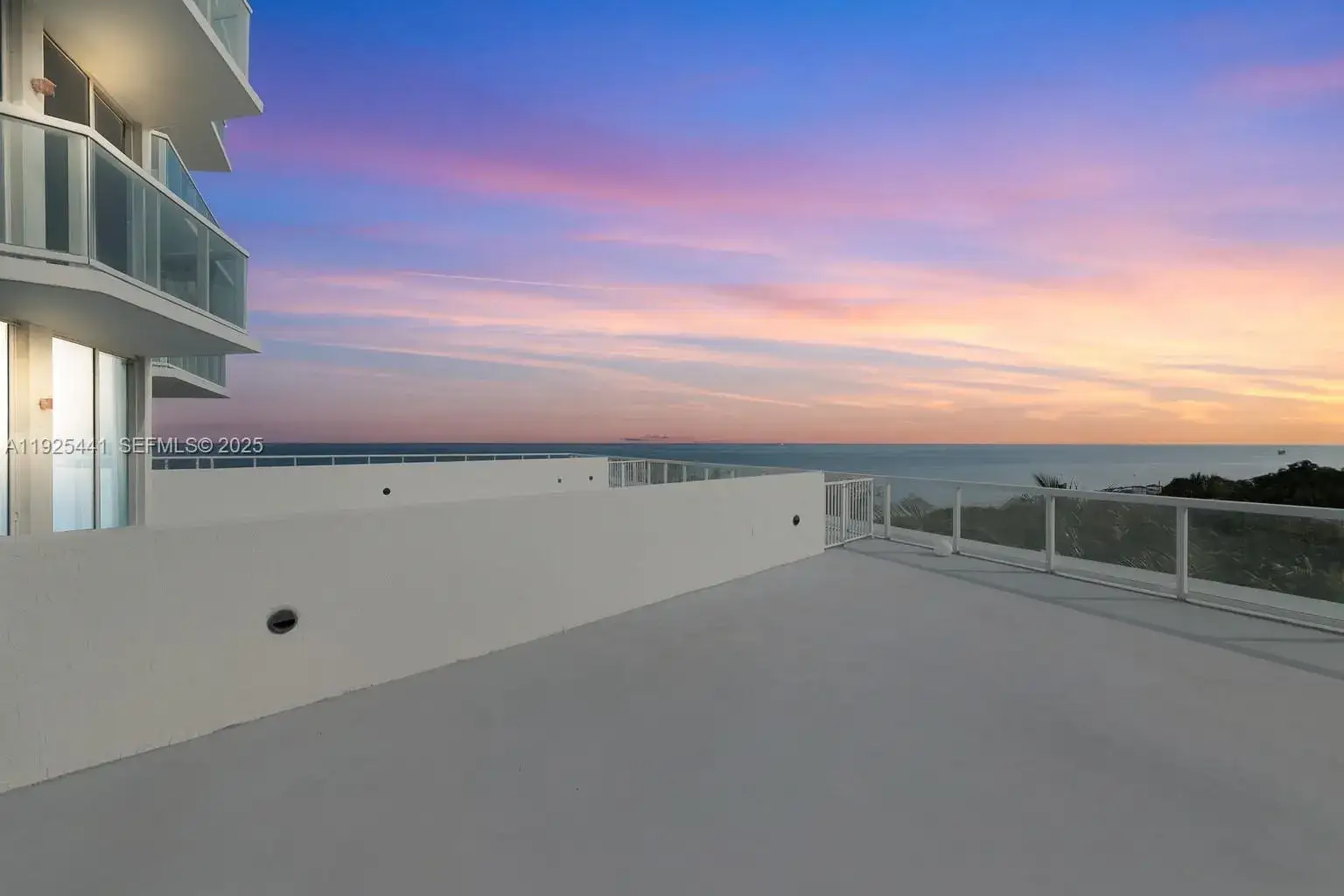 1 bedroom 1 bath Residential for sale at 6515 Collins Ave # 605, Miami Beach FL 33141