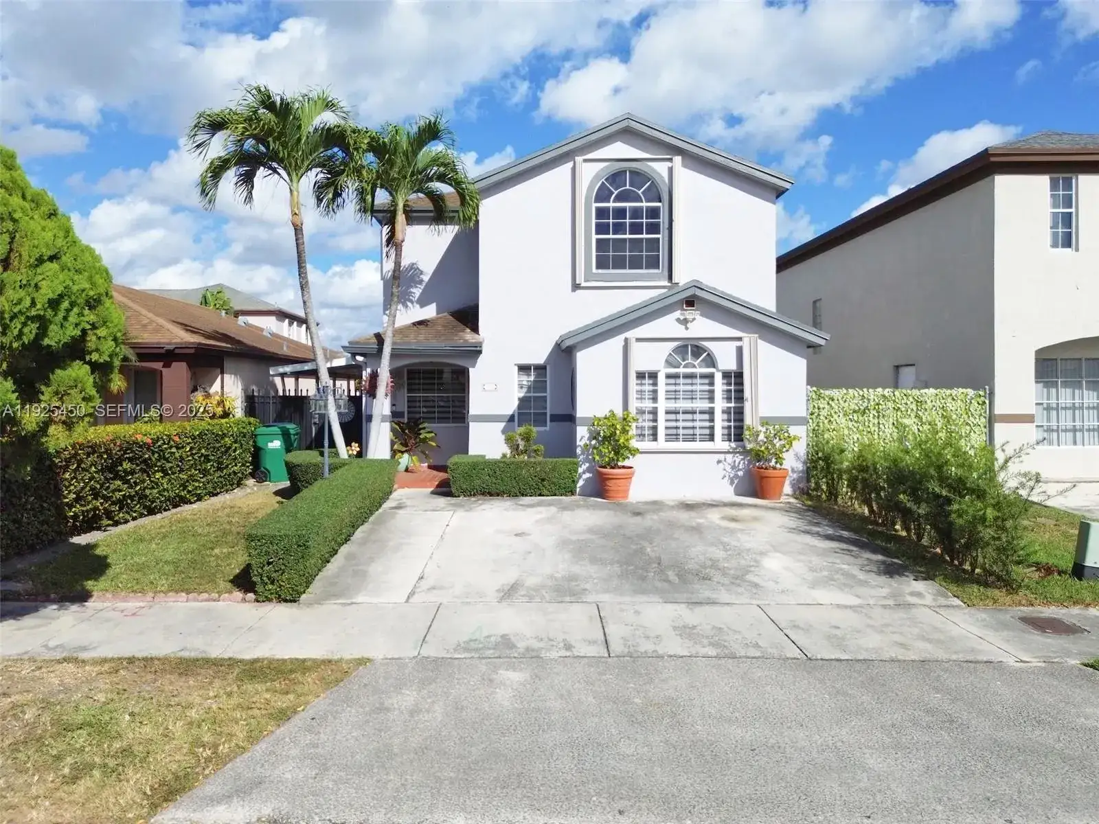 3 bedroom 2 bath Residential for sale at 13921 SW 164th St, Miami FL 33177