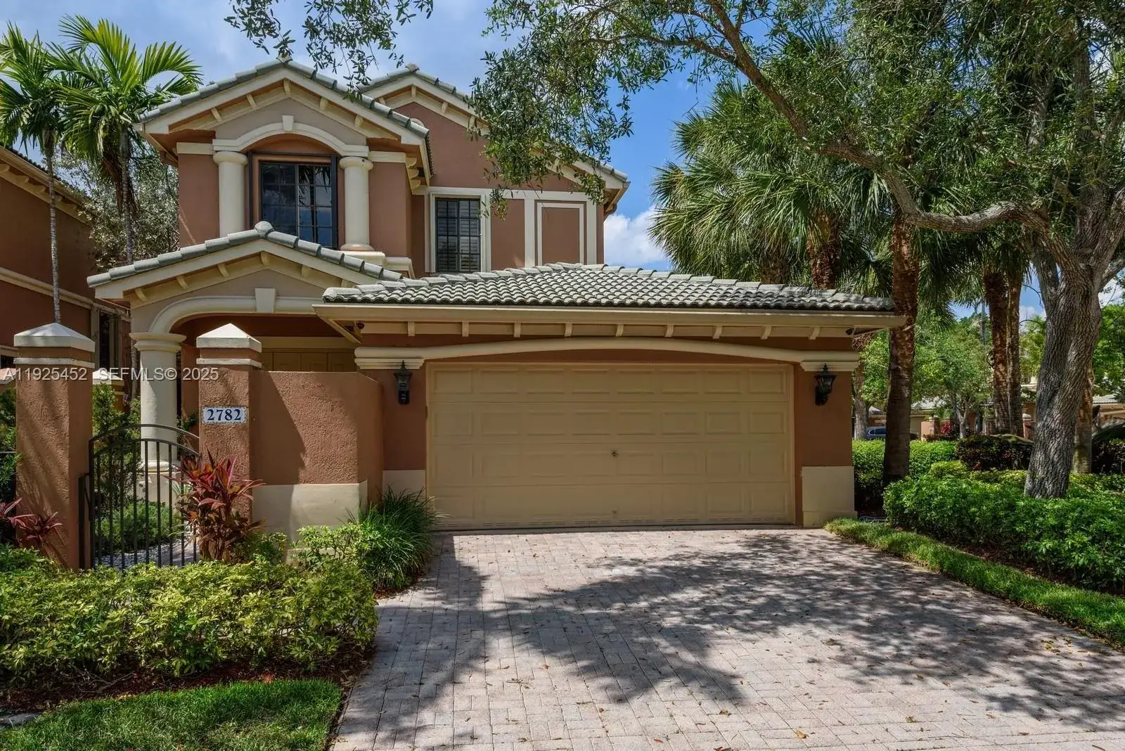 4 bedroom 2 bath Residential for sale at 2782 Kinsington Cir # 4, Weston FL 33332